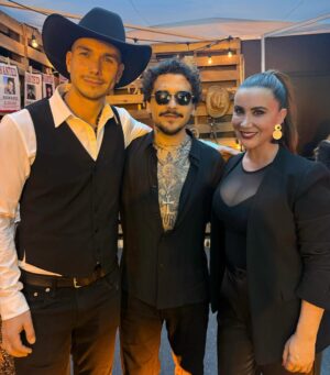 Mariazel Olle Casals Instagram - Ayer me quedó claro, porque @nodal, es uno de los máximos representantes de la música regional mexicana a nivel mundial del momento! GRAN CONCIERTO! 👏🏼👏🏼👏🏼