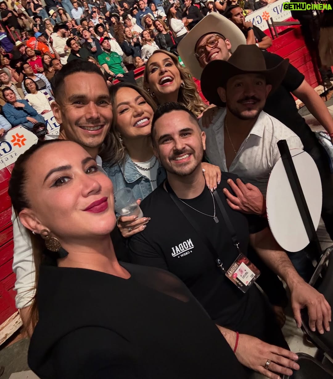 Mariazel Olle Casals - 64.6K Likes - Ayer me quedó claro, porque @nodal, es uno de los máximos representantes de la música regional mexicana a nivel mundial del momento! GRAN CONCIERTO! 👏🏼👏🏼👏🏼