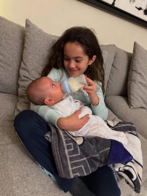 Mariazel Olle Casals Instagram - Hoy celebramos tu primer año de vida mi bebé… Verte crecer feliz es todo lo que soñamos y deseamos. 🎁🎈🎂
Gracias por enseñarnos tanto en tan poco tiempo y por recordarnos cada día lo afortunados que somos de tenerte 🩵 TE AMAMOS ANDRÉ!
#FelizCumpleaños #19DeAgosto