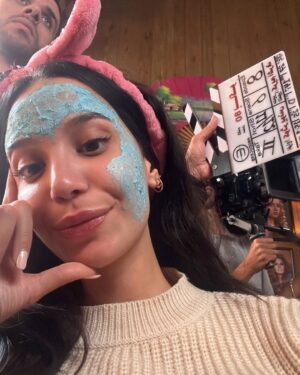 Mariem El Gendy Instagram - BTS of 80 Bako🤍
وشكراً علي حُسن الإستضافة 😄
@kawthar_younis
@eproducers_productions
@sizzle_company