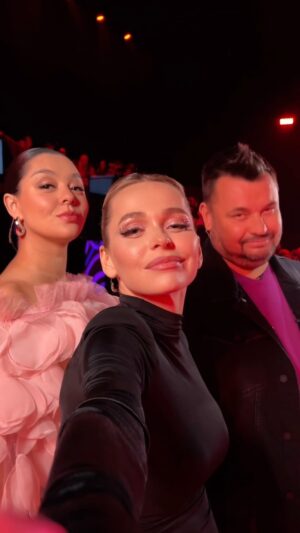 Marina Kravets Instagram - Те самые три человека, которые всегда лайкают фабрикантов ❤️
Смотри Фабрику Звезд каждое воскресенье в 22:00 на ТНТ 💫
@annakhilkevich
@marinakravets
@sezhukov