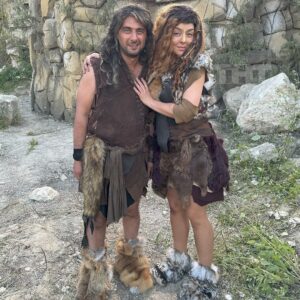 Marina Kravets Instagram - В скетчкоме «Демис и Марина» будет много узнаваемых персонажей. Например, Бонни и Клайд. Остальных пиши в комменты🙃

Не пропусти премьеру скетч-кома «Демис и Марина» 13 января в 20:00 на ТНТ!