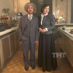 Marina Kravets Instagram - В скетчкоме «Демис и Марина» будет много узнаваемых персонажей. Например, Бонни и Клайд. Остальных пиши в комменты🙃
Не пропусти премьеру скетч-кома «Демис и Марина» 13 января в 20:00 на ТНТ!