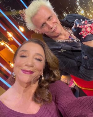 Marisa Orth Instagram - Semana incrível!
Teve @amaremudarascoisastributo , teve gravação com o @pelicoaqui , teve gravação do @lovedancerecord , e teve estreia do @ficacomigoestanoiteoficial !!!
Pessoas lindas, momentos inesquecíveis.
Obrigada🙏🏼🙏🏼🙏🏼🙏🏼
P.S. Ainda tem ingresso pro Fica Comigo tá?