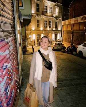 Mariya Kravchenko Instagram - Я и подворотни Стамбула🇹🇷😅 #туристка