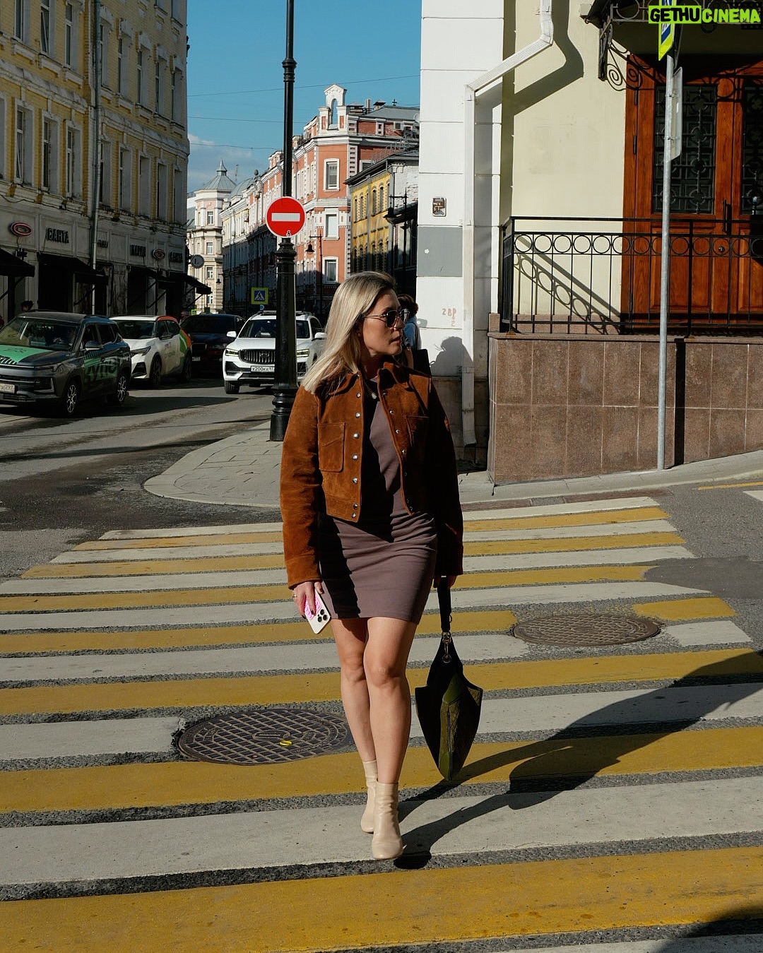 Mariya Kravchenko - 8.7K Likes - Проверила: улыбка - это мощная сила по повышению уверенности в себе. Она снижает стресс и беспокойство, улучшает отношения, улучшает настроение и повышает продуктивность. Когда чувствуешь себя подавленной - улыбаемся. Даже если не хочется, сам факт улыбки положительно влияет на нас. Если сможем превратить улыбку в привычку, то получится превратить в привычку само счастье❤️ Хочется так☺️