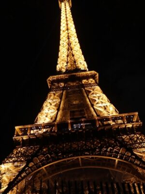 Marta Fort Instagram - un poco de parís 🇫🇷