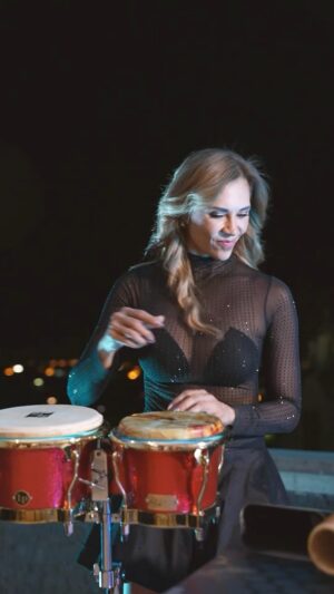 Martha Isabel Bolaños Instagram - Mi gente hermosa:

¡La salsa corre por mis venas, me hace vibrar y me conecta con lo más profundo de mi ser! ❤️‍🔥

En este nuevo capítulo, me lanzo a la pista como DJ, llevando el ritmo de mis raíces y mi pasión directamente a Ustedes. ✨

Siento que cada mezcla es una fiesta de emociones, un apasionante viaje a nuestra cultura salsera. 💃🕺🪩

¡Prepárense para bailar y vivir la salsa como nunca antes! 🎶

#MarthaIsabel #SalsaSoul #ILoveSalsa #SalsaDJ #CulturaSalsera #MarthaIsabelBolaños