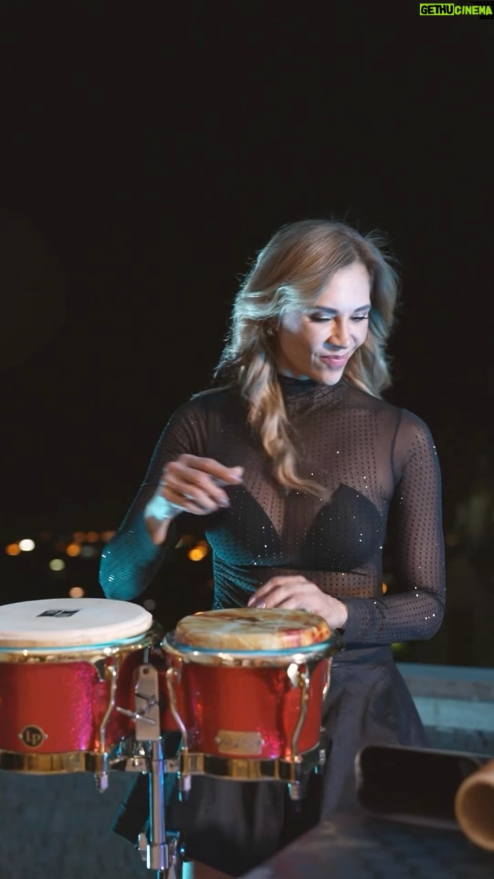 Martha Isabel Bolaños - 15.8K Likes - Mi gente hermosa:

¡La salsa corre por mis venas, me hace vibrar y me conecta con lo más profundo de mi ser! ❤️‍🔥

En este nuevo capítulo, me lanzo a la pista como DJ, llevando el ritmo de mis raíces y mi pasión directamente a Ustedes. ✨

Siento que cada mezcla es una fiesta de emociones, un apasionante viaje a nuestra cultura salsera. 💃🕺🪩

¡Prepárense para bailar y vivir la salsa como nunca antes! 🎶

#MarthaIsabel #SalsaSoul #ILoveSalsa #SalsaDJ #CulturaSalsera #MarthaIsabelBolaños