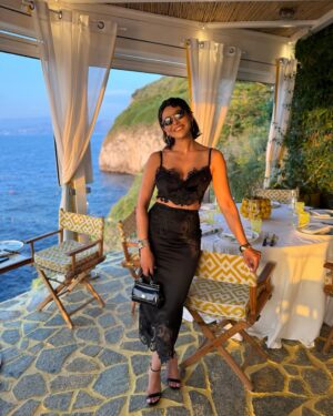 Marwa Agrebi Instagram - La dolce vita 🍋
@chaima_taleb @chaimatalebdesigns 🤍