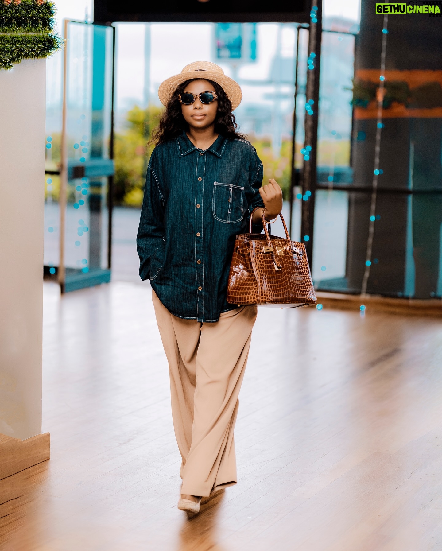 Maua Sama - 26.1K Likes - We Outside …!! I Can’t Wait To See You Tonight 💜💜 MOSHI📍 @nyamachomafestival 

📷 @mkonowapicha 
Styled @fatma8five