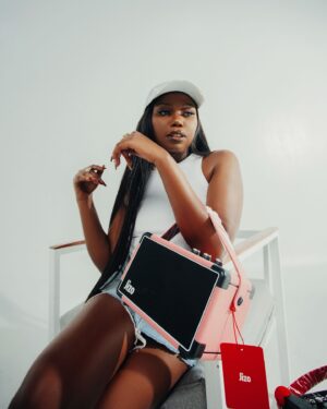 Maua Sama Instagram - Nitajie msanii ambaye tukifanya nae Goma lazima lihit…!!
✈️✈️✈️
Naskiza goma jipya kupitia @jizosound