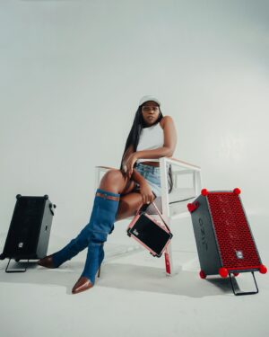 Maua Sama Instagram - Nitajie msanii ambaye tukifanya nae Goma lazima lihit…!!
✈️✈️✈️
Naskiza goma jipya kupitia @jizosound
