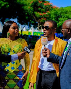 Maua Sama Instagram - KAMA HUYO, NITAMPATA WAPI? 💚💛
Mtu Ambae Comment Yake Haitojibiwa Nampa Laki Moja…!! GOOD LUCK ⭐️
Ila Alikiba 😍😍.
Designer 👗 @lucie_designtz
MUA @tahiyasama
Hair @theonlyamina79