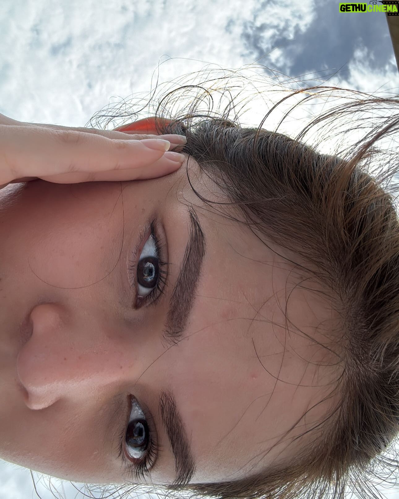 Maudy Effrosina - 195K Likes - 01.01