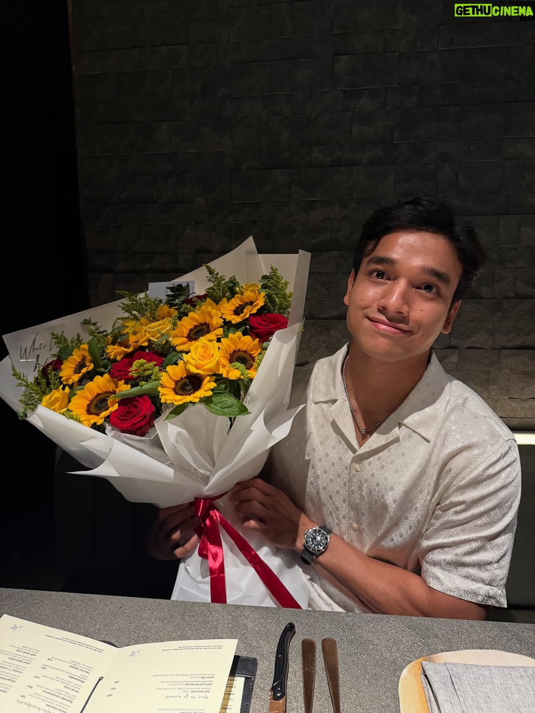 Maudy Effrosina - 625.9K Likes - Blooming with you🌻