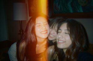 Maudy Effrosina Instagram - Stuck in a moment✨