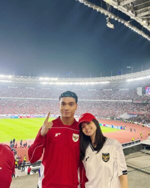 Maudy Effrosina Instagram - Ubur ubur ikan lele, timnas menuju piala dunia lee 🇮🇩🔥