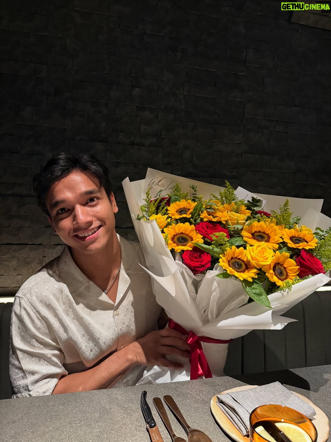 Maudy Effrosina - 625.9K Likes - Blooming with you🌻