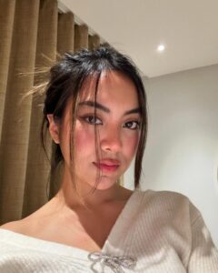 Actress Mawar Rashid HD Photos and Wallpapers January 2025