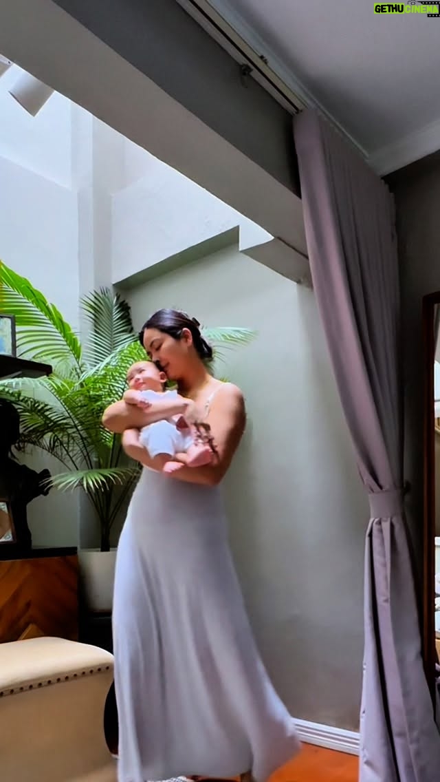 Maxine Medina - 702 Likes - Akala ko ready na ako sa lahat bago ako manganak… pero motherhood has its own surprises😯
Isa sa pinaka-importanteng natutunan ko? 🩵 Alagaan din ang skin ni baby from day 1. Kaya I choose Johnson’s Milk   Rice Bath. It’s newborn-safe & 2x more moisturizing vs. regular bar soap🛀🏻
For healthy-looking skin & happy cuddles, #Mommytip yan from me to you 🤍
#SeeTheDifference
#SwitchToJohnsonsBaby
#JohnsonsBabyPH