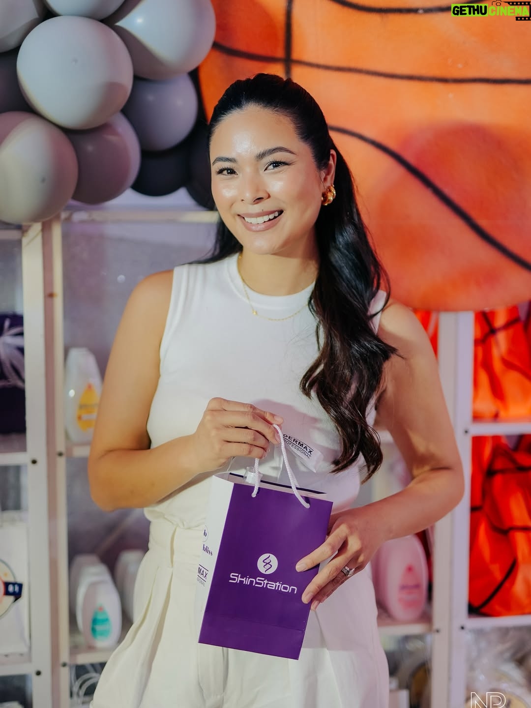 Maxine Medina - 416 Likes - No one left Zeke’s party empty-handed 🏀🎁 I wanted everyone to bring home a piece of his special day #1Zekeday2025

From beads and lootbags, to smelling fresh with perfumes, striking a pose in the mirror booth, and even having our own magazine — ang saya ng souvenirs! Plus, our guests got really excited with @skinstationph and @johnsonsbabyph prizes and giveaways! 

Big thanks to these creatives who made it possible:
🎁 @kreativenook.mnl 
📿 @aphzdesign 
✨ @memoria.mirrorphotobooth 
🎒 pagesandprintsofficial
🌸 @ljperfumehouse 
📰 @baliktanawstudiosph 
💆🏻‍♀️ @skinstationph 
👶🏻 @johnsonsbabyph 

So grateful you made Zeke’s first birthday extra memorable🤩