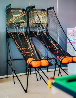Maxine Medina Instagram - What’s a basketball-themed party without all the next-level fun? 🏀
From hoops, arcades, air hockey, billiards, soccer, golf & a claw machine with @arkadamanila 🎮⛹🏻♂️ to @boxbeeinteractive bringing next-gen party entertainment 🎁, @dinocrewph with dino rock smashing 🦖💥, and the cutest inflatable from @puffarooinflatablerentals 🎈—Zeke’s birthday was a total slam dunk! #1Zekeday2025