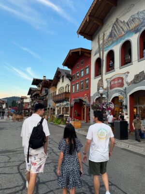 Maxine Medina Instagram - 📍Leavenworth City in Washington state