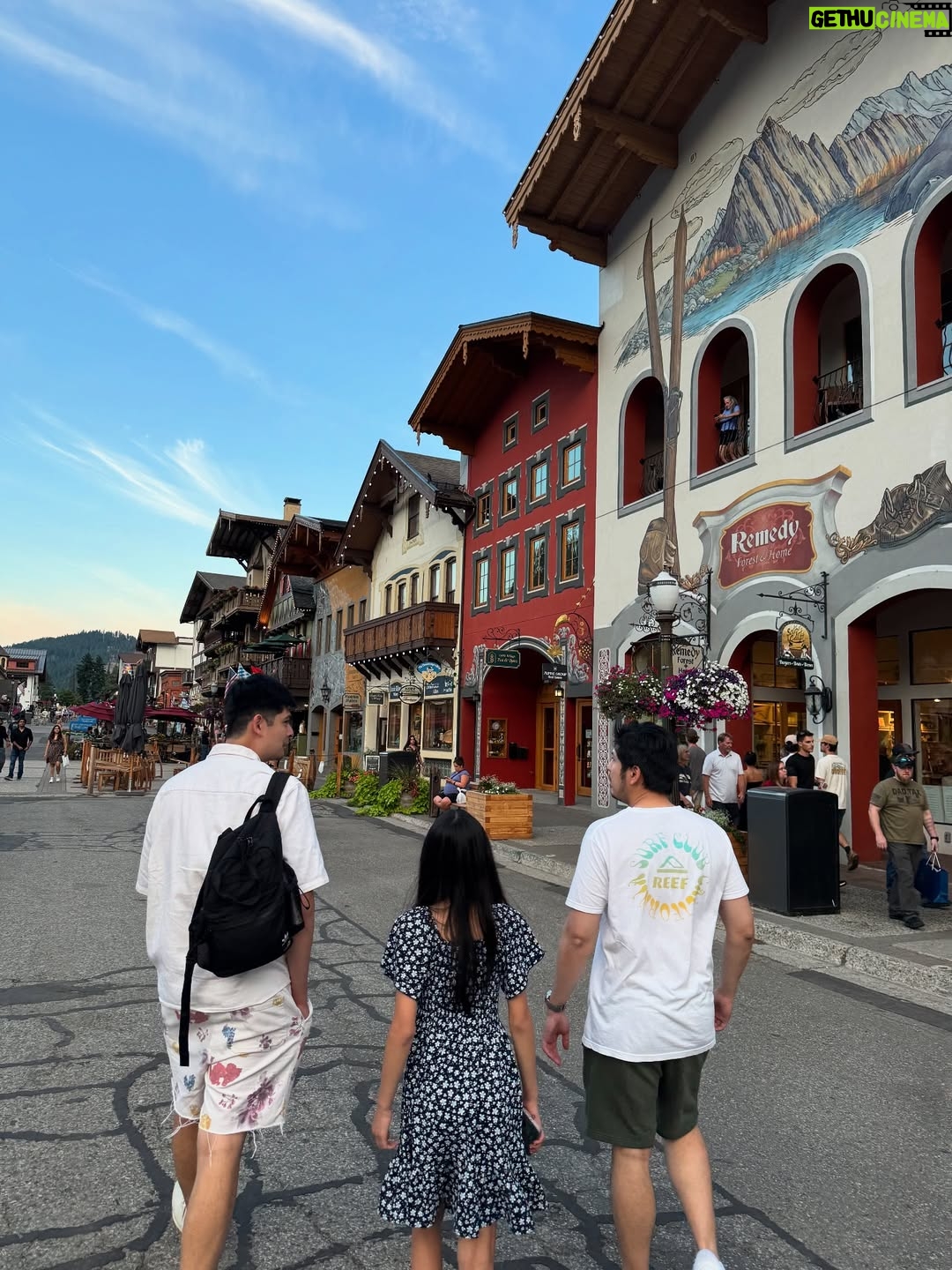 Maxine Medina - 427 Likes - 📍Leavenworth City in Washington state