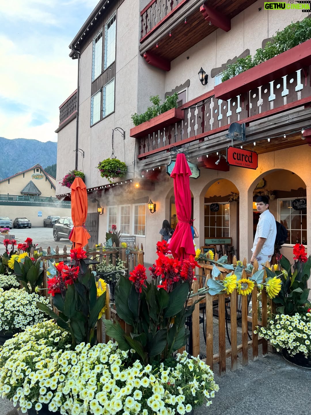 Maxine Medina - 427 Likes - 📍Leavenworth City in Washington state