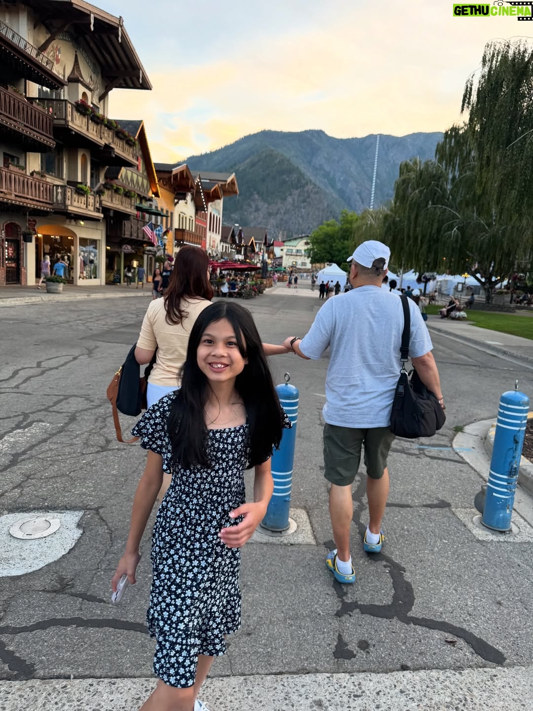 Maxine Medina - 427 Likes - 📍Leavenworth City in Washington state