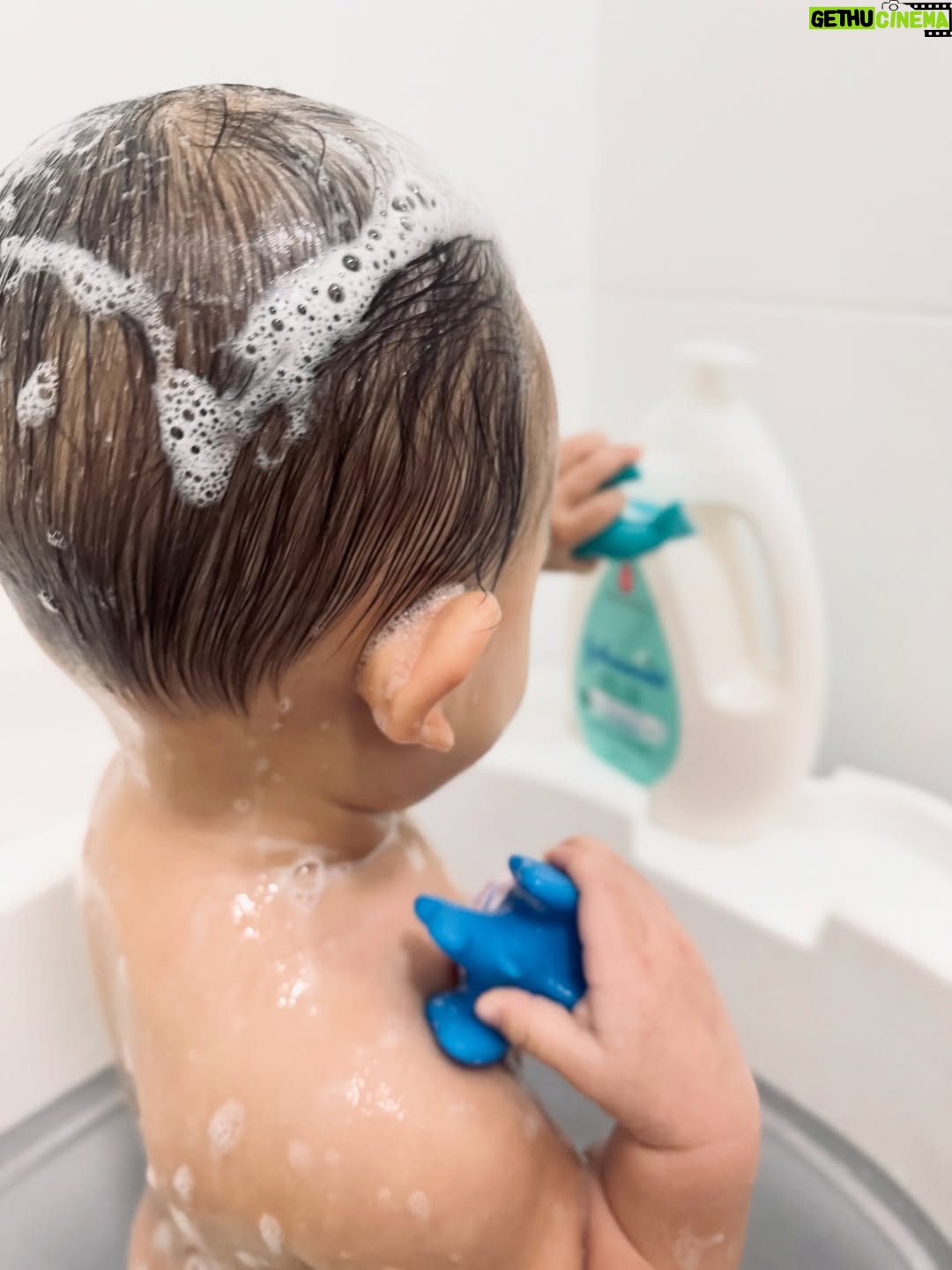 Maxine Medina - 341 Likes - Alam mo bang mas manipis at mas delicate ang baby’s skin kaysa sa atin? 🤔💙 Mas sensitive sila, kaya hindi basta-basta pwedeng gamitin ang regular soap!

That’s why I choose Johnson’s Baby Milk   Rice Bath—2X more moisturizing than bar soap, triple-tested by doctors, at trusted ng No.1 Baby Brand sa Pinas! Now, bath time is not just safe—it’s a moment to cherish. 💦

Para kay baby, dapat pinakamabuti! 💙 Switch to Johnson’s Baby today!