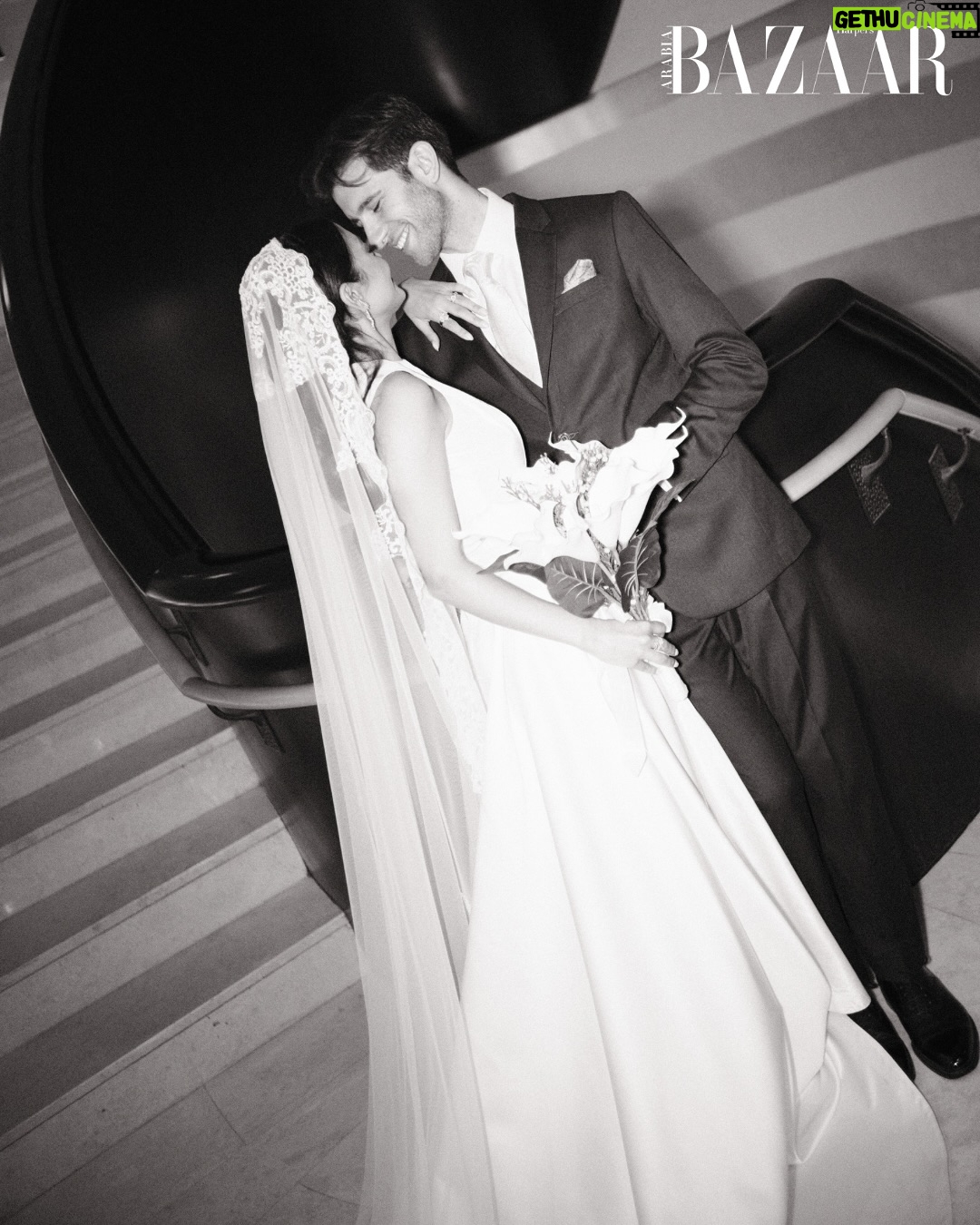 May Elghety - 39.6K Likes - Some weddings are planned; others feel destined. Egyptian actress @mayelghety’s celebration at Cairo’s St. Regis was a golden-hour dream—an intimate, elegant ode to timeless love. From the vintage romance of her Vera Wang and Oscar de la Renta gowns, to all the heartfelt details, her day unfolded like poetry upon the Nile.

Read the full story at at the link in bio.

حصريًا لـ هاربرز بازار العربية: زواج الممثلة المصرية مي الغيطي من الطبيب البريطاني آندرياس براون مساء يوم الأحد في العاصمة المصرية، القاهرة بفندق سان ريجيس، وذلك في حفل زفاف اقتصر على أفراد العائلة والأصدقاء.

وتألقت العروس بإطلالتين: فستان فينتج من المصممة الشهيرة فيرا وانغ، وآخر من دار أوسكار دي لا رينتا. وتخبرنا العروس: “لطالما كانت لدي نظرة واضحة لفستان زفافي؛ تصميم خالد في أناقته، بسيط في تفاصيله، وملكي في روحه”.

كما حدثتنا عن قصة حبها الحالمة، التي تعيدنا بالزمن إلى رومانسية فاتنة تأسر القلوب بكل تفاصيلها.
تفضلوا بزيارة موقعنا لقراءة الحوار كامل.

Location: @stregiscairo
Photographer: @kerotadros_photography_
@soqrat.films
Make-up Artist: @Sandra_magdy_mua
Veil and train: @shahendahegazy 
Hair stylist: @islamzakisalon
Jewellery: @Iramjewelry_
Interview: @rodaynanasser
Management & PR: @sizzle_company