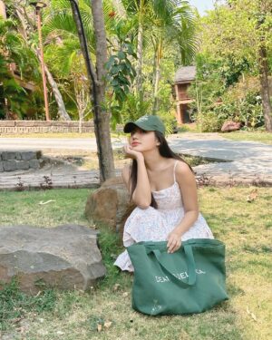 May Myint Mo Instagram - 🍃💭