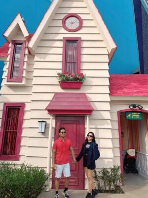 May Myint Mo Instagram - 🎡🎢🎠🏰💃🏻
