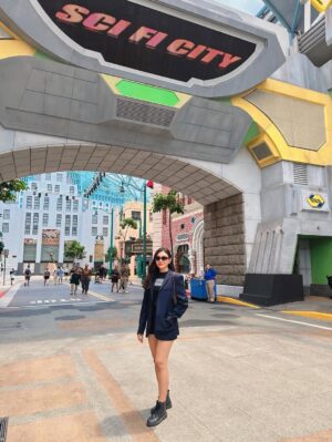 May Myint Mo Instagram - 🎡🎢🎠🏰💃🏻