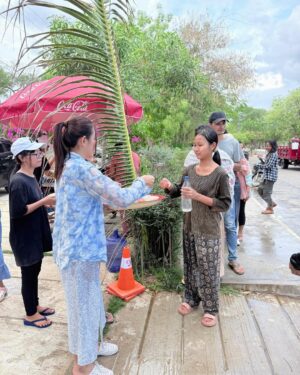 May Myint Mo Instagram - သင်္ကြန်အကြတ်နေ့ ရွှေရင်အေး စတုဒီတာအလှူပုံရိပ်များ💦 
@bagan_myo_thu_hotel
