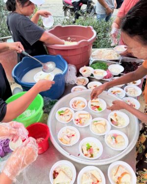 May Myint Mo Instagram - သင်္ကြန်အကြတ်နေ့ ရွှေရင်အေး စတုဒီတာအလှူပုံရိပ်များ💦 
@bagan_myo_thu_hotel