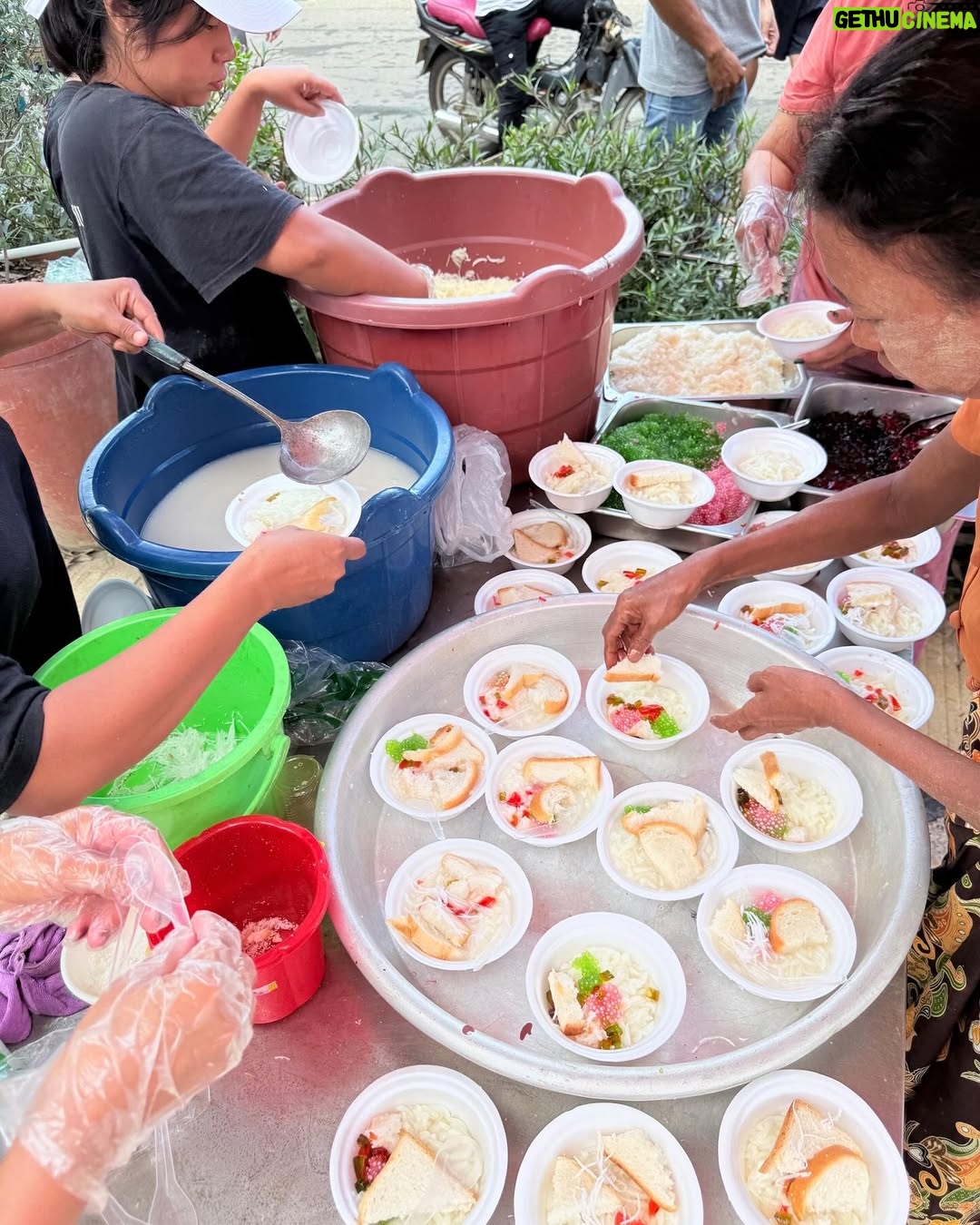 May Myint Mo - 2K Likes - သင်္ကြန်အကြတ်နေ့ ရွှေရင်အေး စတုဒီတာအလှူပုံရိပ်များ💦 
@bagan_myo_thu_hotel