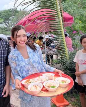 May Myint Mo Instagram - သင်္ကြန်အကြတ်နေ့ ရွှေရင်အေး စတုဒီတာအလှူပုံရိပ်များ💦 
@bagan_myo_thu_hotel