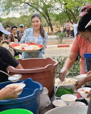 May Myint Mo Instagram - သင်္ကြန်အကြတ်နေ့ ရွှေရင်အေး စတုဒီတာအလှူပုံရိပ်များ💦 
@bagan_myo_thu_hotel