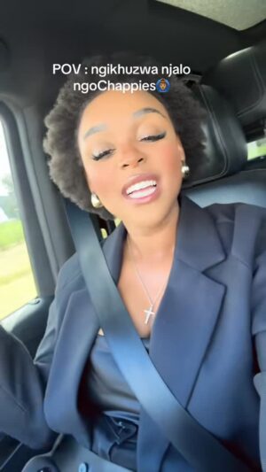Mbalenhle Mavimbela Instagram - Cela niyeke ukusikhuza 🙆🏽♂️