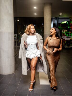 Mbalenhle Mavimbela Instagram - šš¬ Fun Fact : First project I shot after the wife and the hardest part was having to play wifie to my enemy 𤣠oMajola .
@ntando7807 enjoyed performing with you š« and congratulations on your nomination ā¤ļø
@luthandomngomezulu , My director Thank you for trusting me once again to bring life to your imagination and for teaching me new skills all the time šæš¦šš¾congratulations on the nomination , to many more š„
Stills : @clearphotographysa
Hair : @sazzyhaircollection