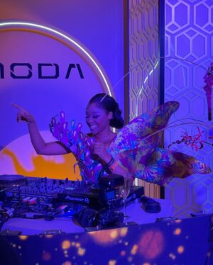 Mbalenhle Mavimbela Instagram - @omodasouthafrica Thank you for the amazing hospitality 😍 what a beautiful marquee #OmodaRoyalty #Omoda #Ndlovukazi