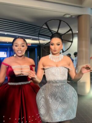 Mbalenhle Mavimbela Instagram - …amazing night with talented people 🇿🇦🎬congratulations once again to all the winners and my Ithemba team 🙏🏾🫂
👗