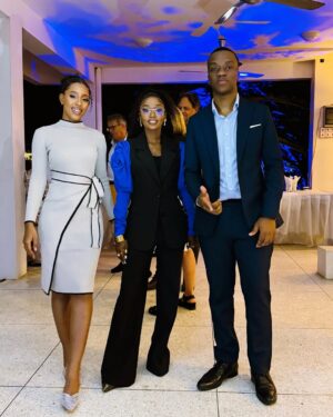 Meena Ally Instagram - Ulikua wakati poa usiku wa leo kumshuhudia @fridaamaniofficial akiweka historia kwa kuperform mbele ya Rais wa Finland Dr. @alexstubb katika sherehe ya Miaka 60 ya ushirikiano wa kidiplomasia kati ya Tanzania na Finland 🇹🇿🇫🇮
God has done it again, Very proud of you, keep making history ❤️🔥