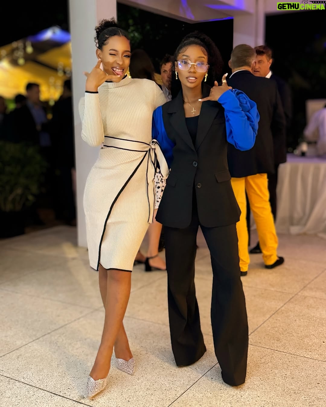 Meena Ally - 41.7K Likes - Ulikua wakati poa usiku wa leo kumshuhudia @fridaamaniofficial akiweka historia kwa kuperform mbele ya Rais wa Finland Dr. @alexstubb katika sherehe ya Miaka 60 ya ushirikiano wa kidiplomasia kati ya Tanzania na Finland 🇹🇿🇫🇮

God has done it again, Very proud of you, keep making history ❤️🔥