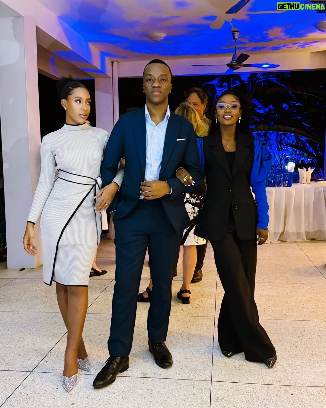 Meena Ally - 41.7K Likes - Ulikua wakati poa usiku wa leo kumshuhudia @fridaamaniofficial akiweka historia kwa kuperform mbele ya Rais wa Finland Dr. @alexstubb katika sherehe ya Miaka 60 ya ushirikiano wa kidiplomasia kati ya Tanzania na Finland 🇹🇿🇫🇮

God has done it again, Very proud of you, keep making history ❤️🔥