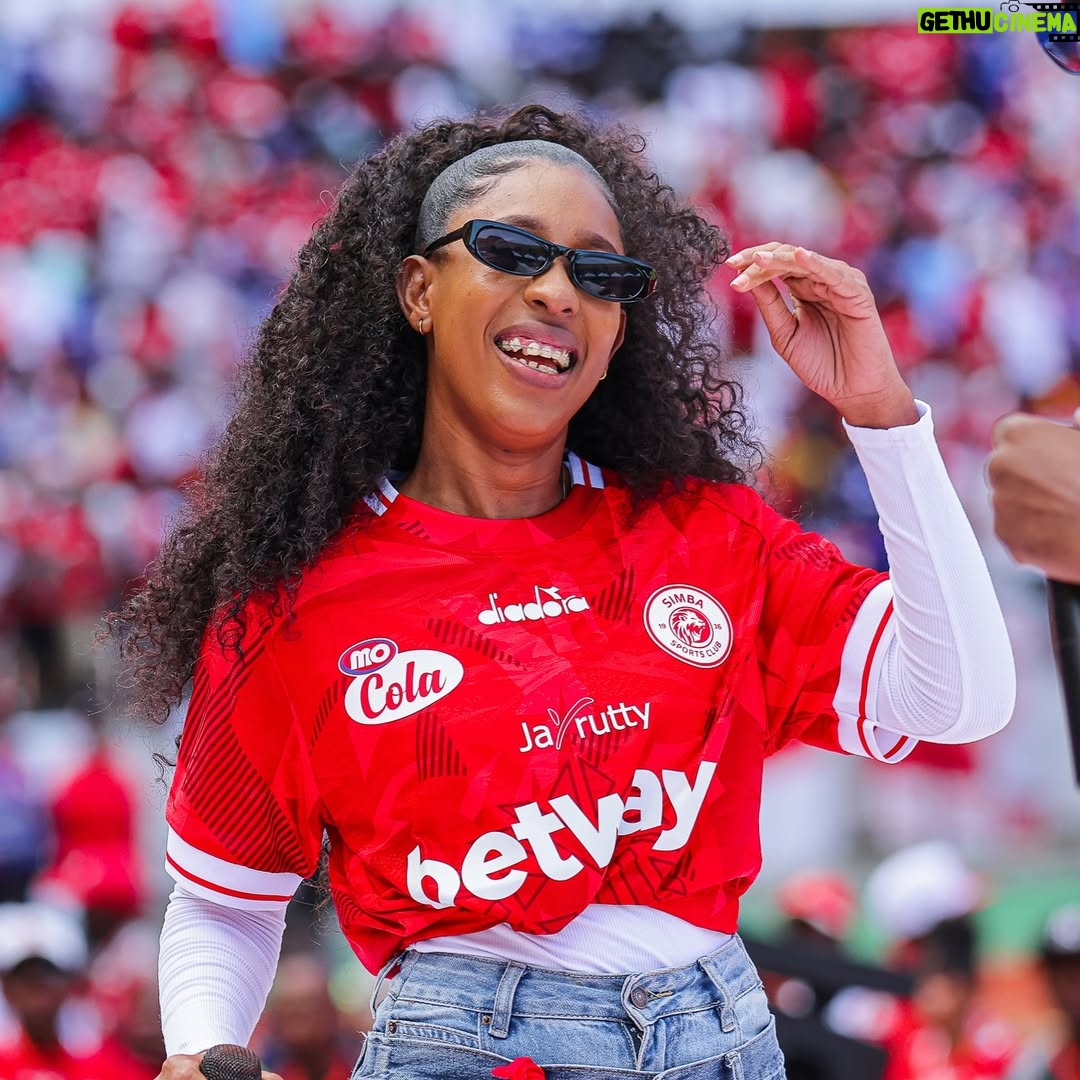 Meena Ally - 74.6K Likes - Stage inasimamiwa vyema na Adam Mchomvu na Meena Ally. #SimbaDay2025 #NguvuMoja