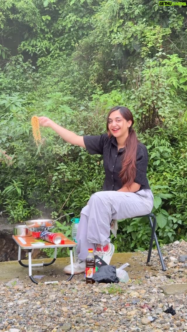 Megha Chaube - 77.8K Likes - Jungle mai Maggie Banai😍🌲
.
.
#shorts #trendingshorts #minivlog #travel #viral #meghachaube